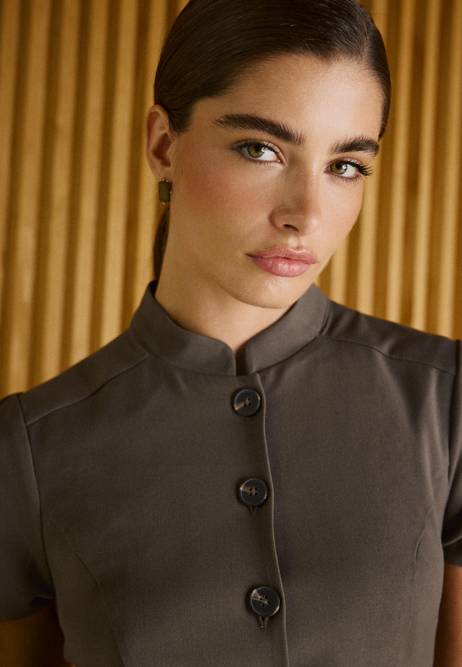 Fitted short sleeve shirt — Brown