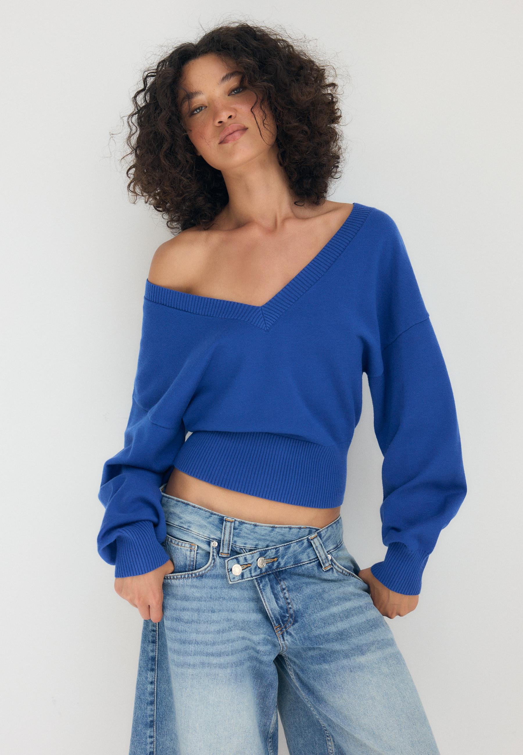 V-neck batwing sleeve jumper — Electric blue