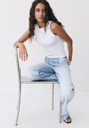 B04 Fitted basic sleeveless top — White 1