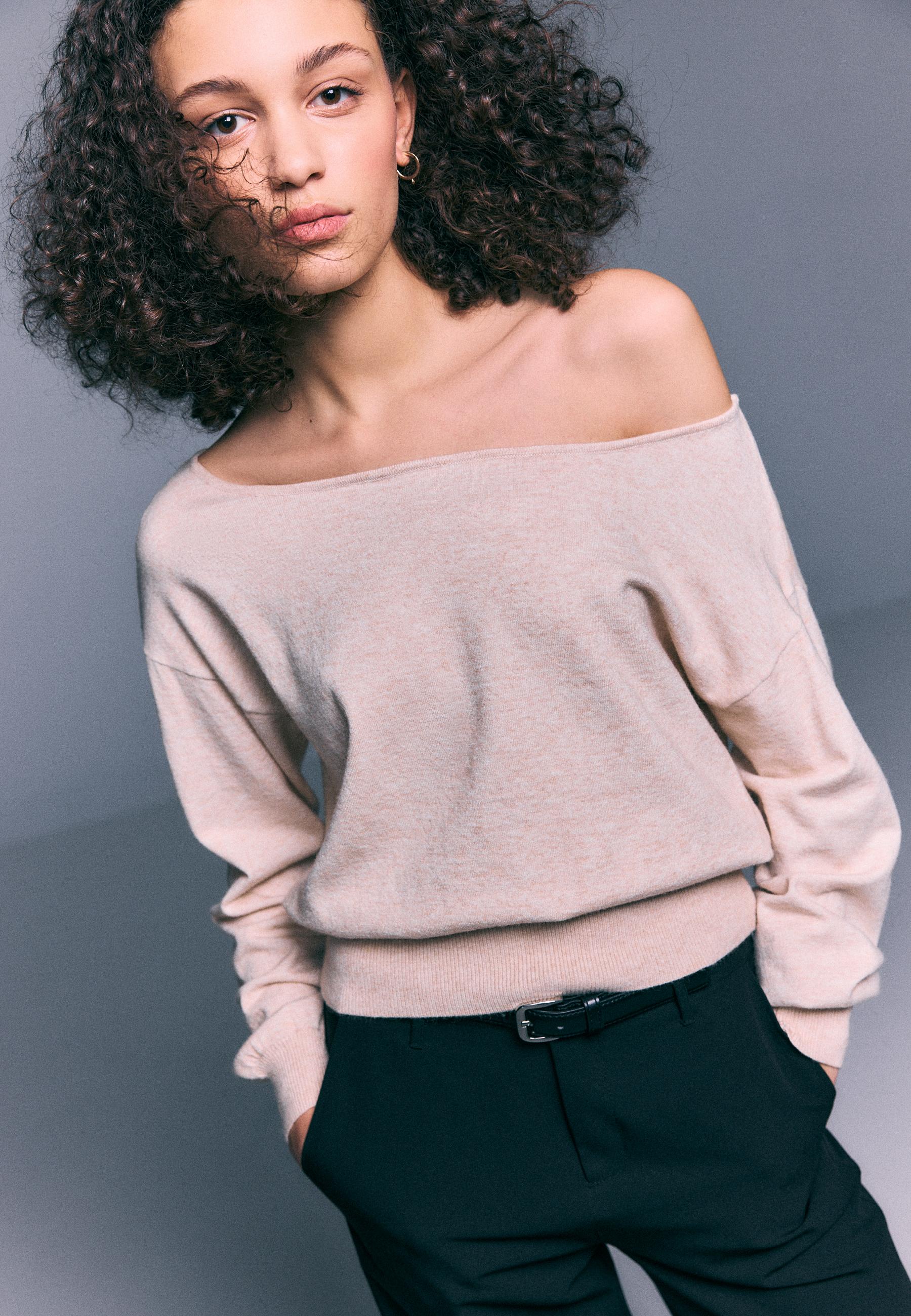 Asymmetric knit sweater — Stone
