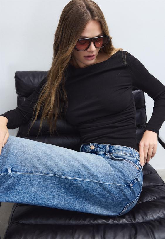 buzgulu uzun kollu tisort