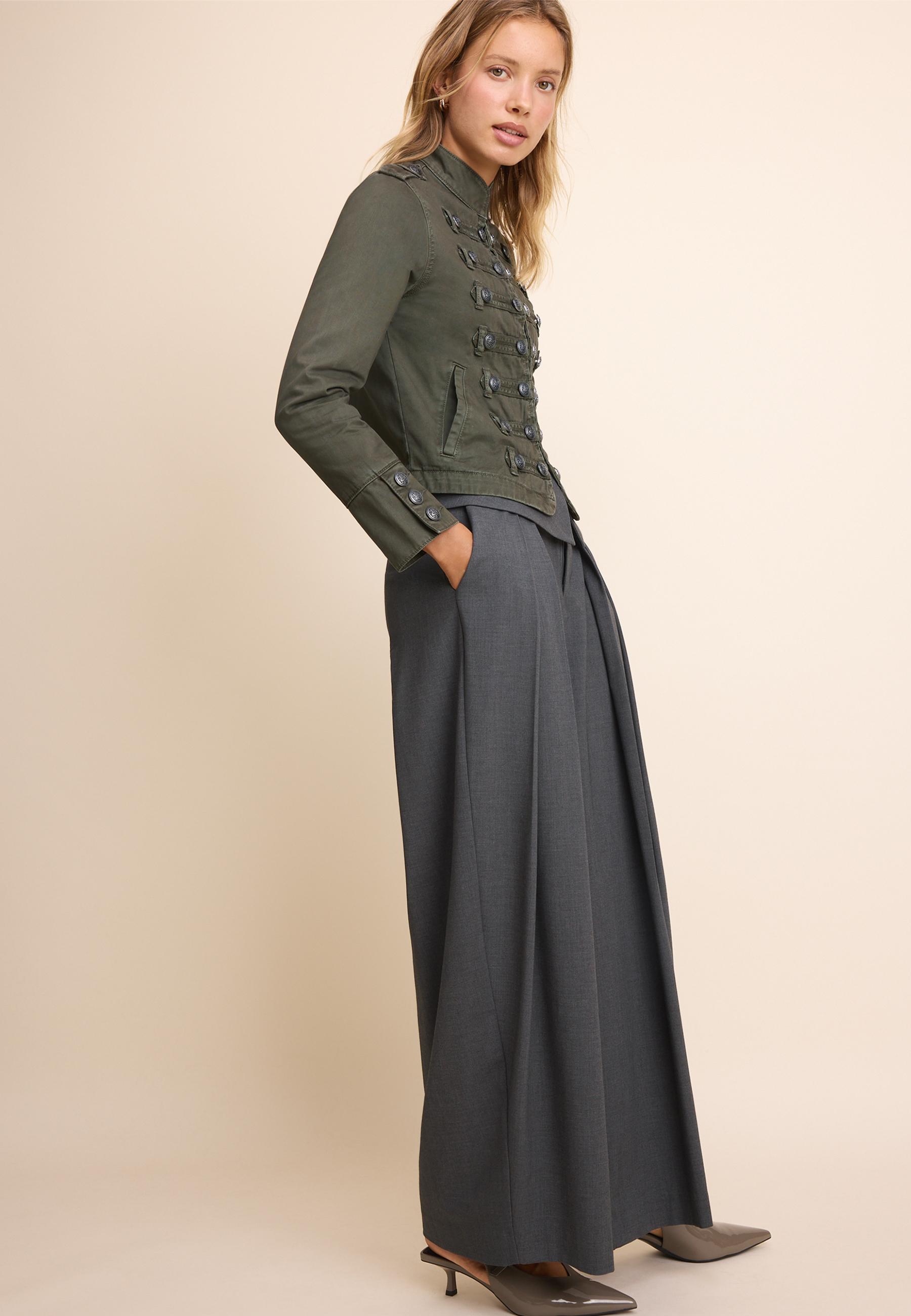 Buttoned jacket — Khaki