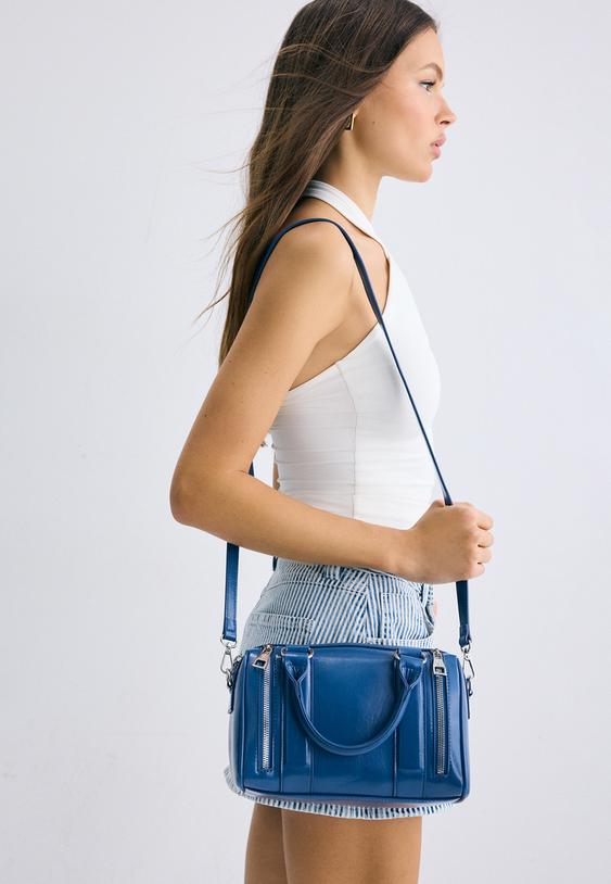 bolso bandolera detalle cremalleras