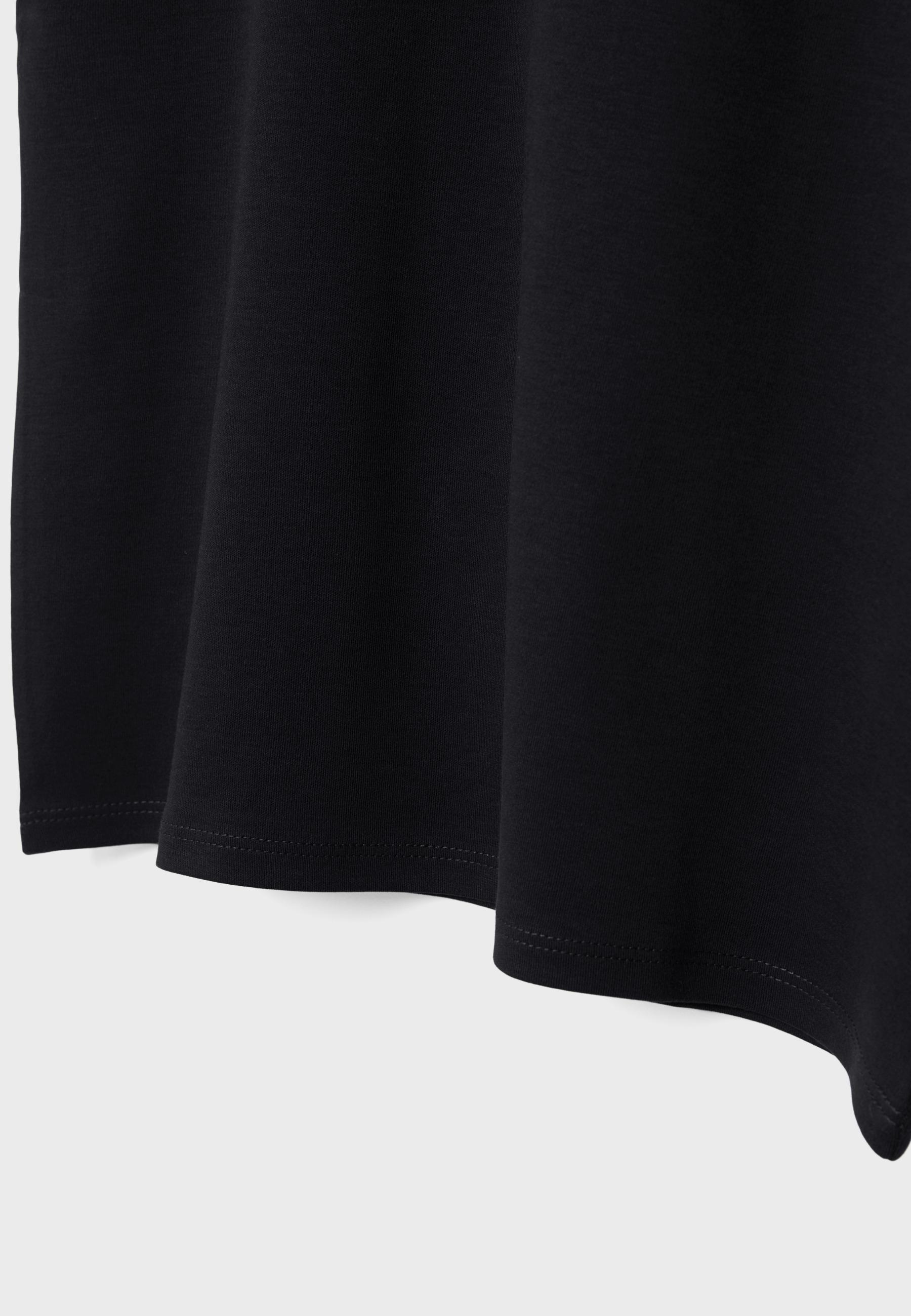 B05 Padded shoulder basic T-shirt — Black