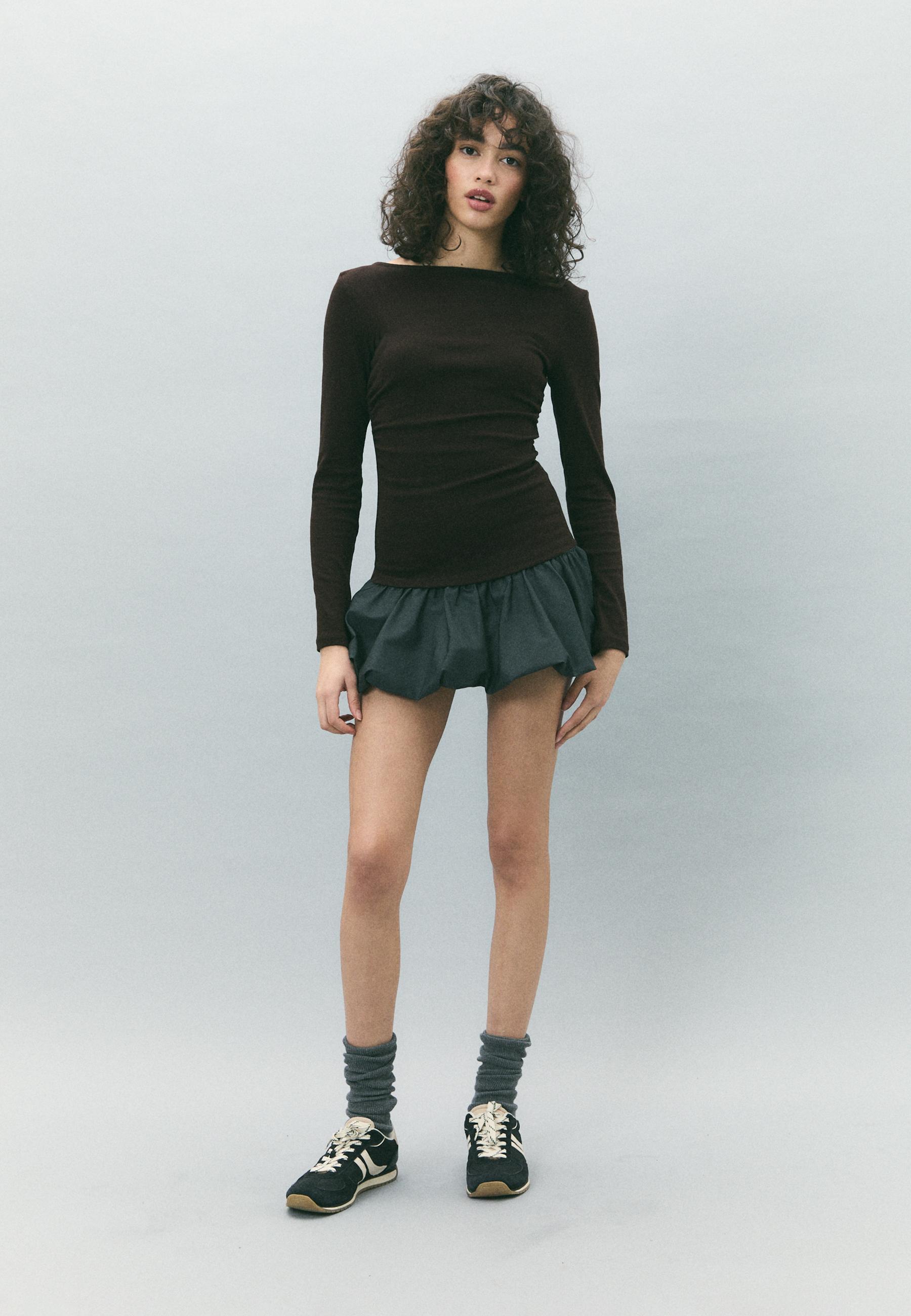 Long sleeve T-shirt with gathering — Brown