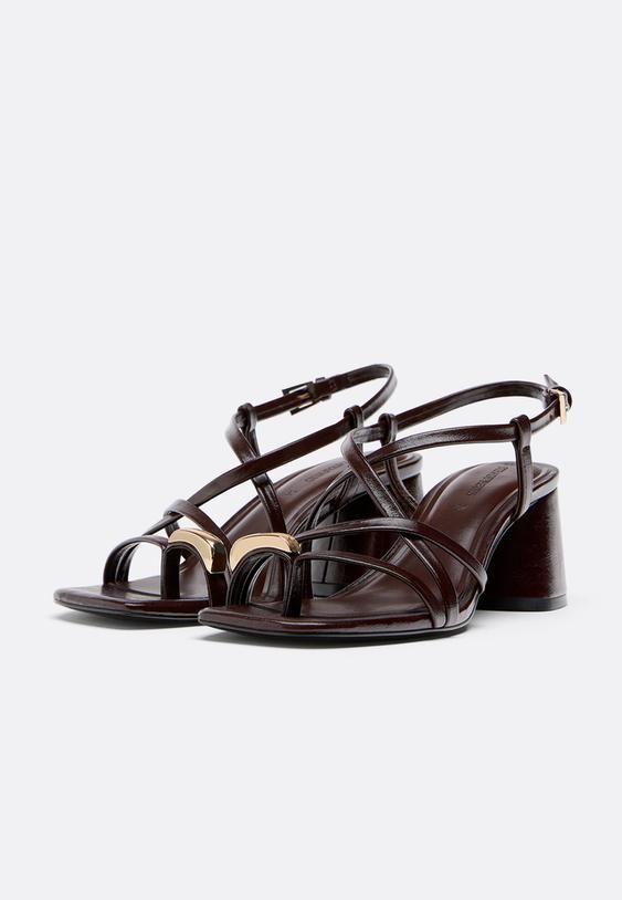 Stradivarius Sandales À Talon Avec Brides Et Détail Marron 35