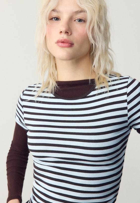 camiseta basica slim fit rayas