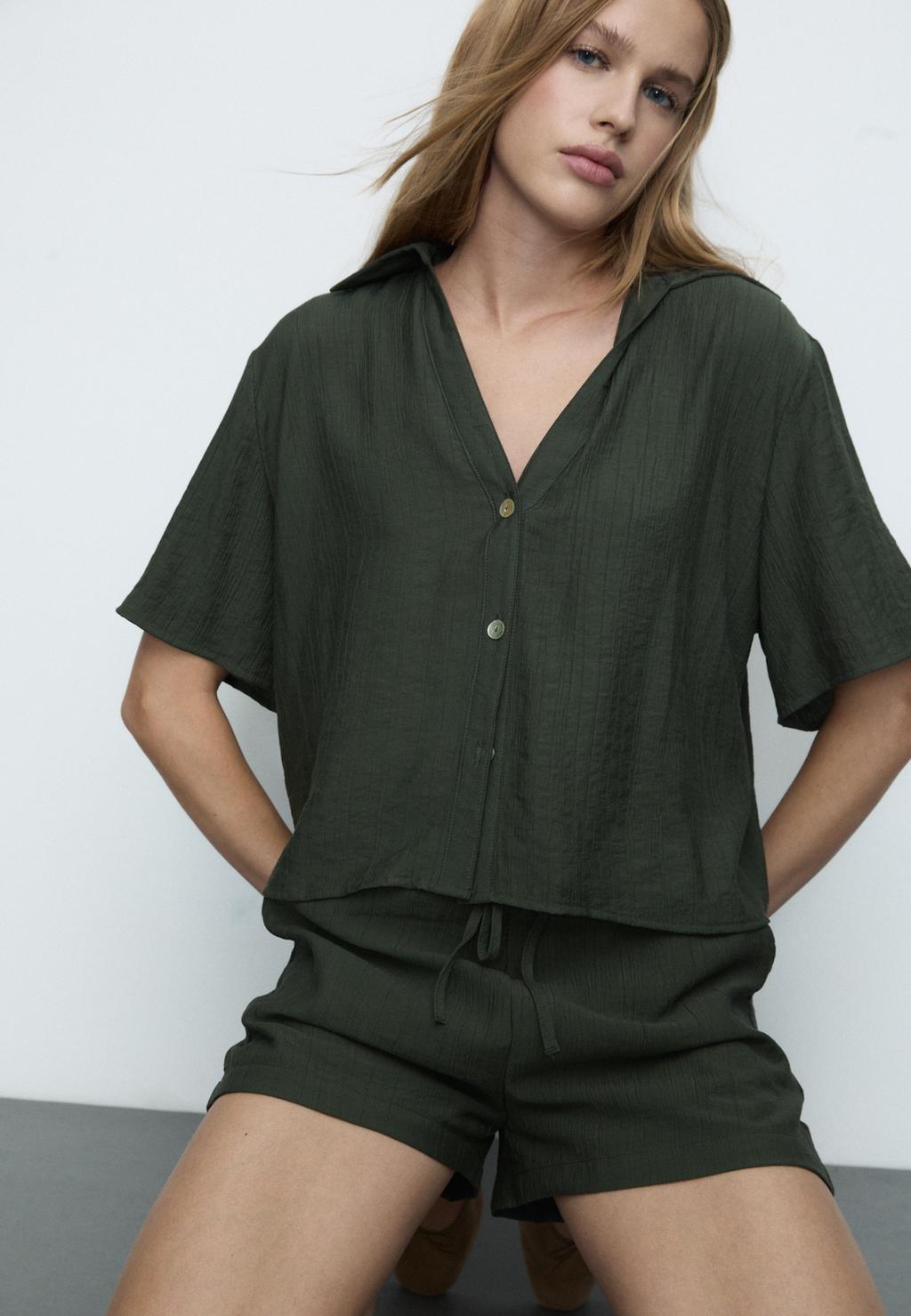 Shorts fluido textura