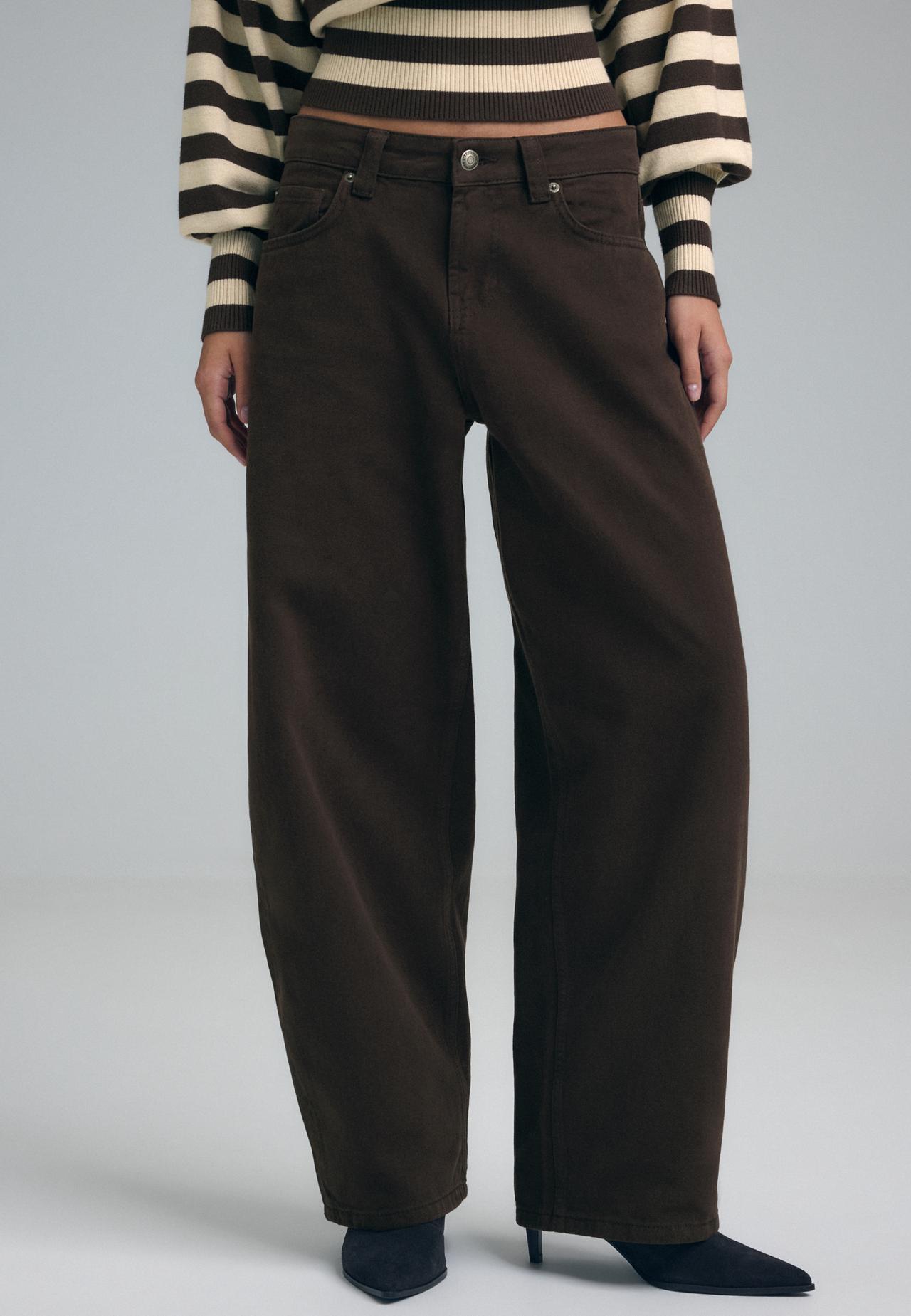 D80 barrel fit jeans — Brown
