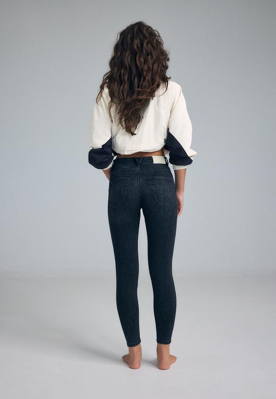 d09 skinny fit jeans met superhoge taille