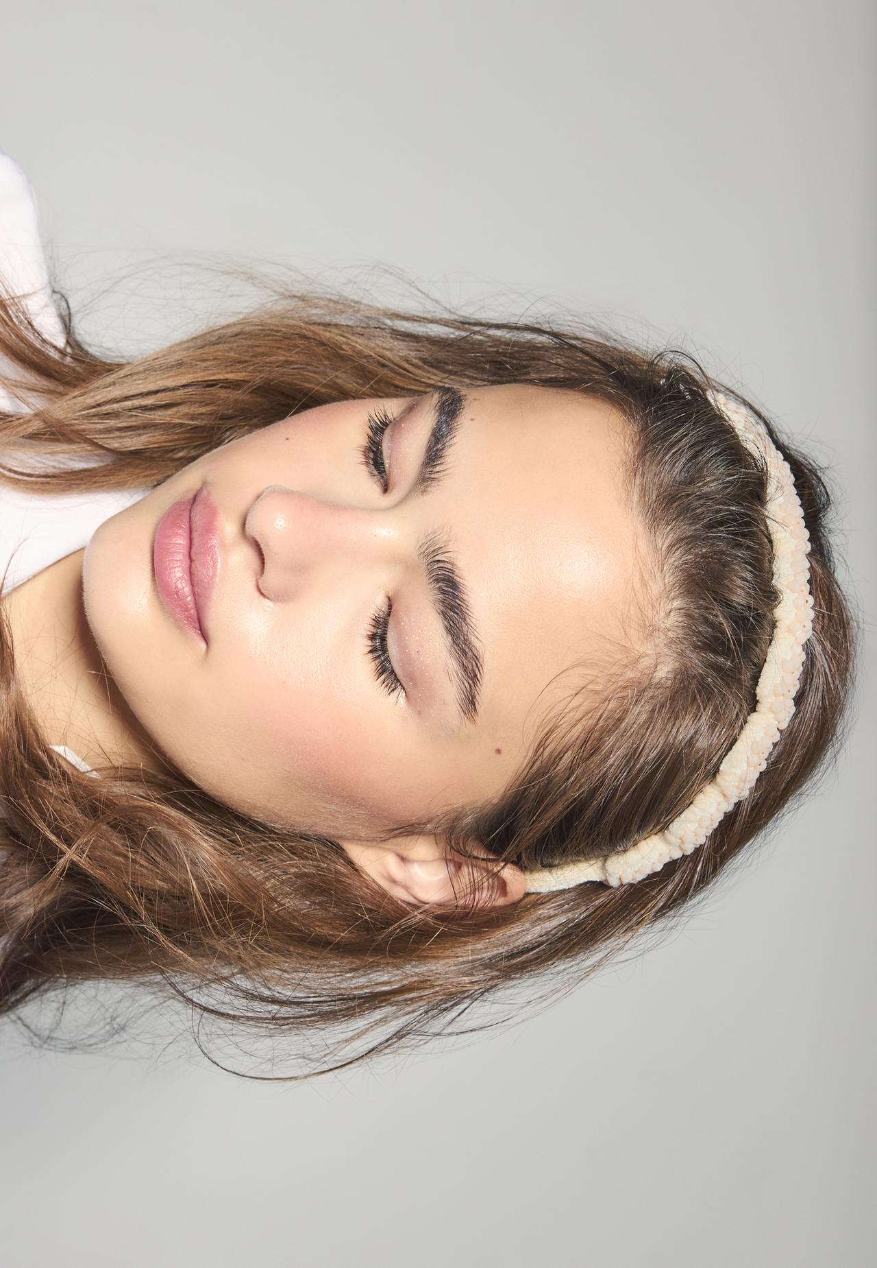 Rigid shimmery headband — Ecru