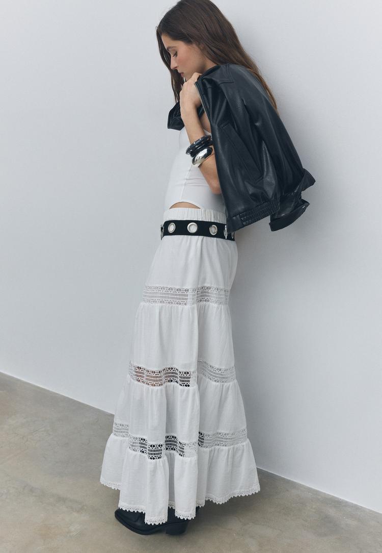 jupe longue a panneaux en dentelle