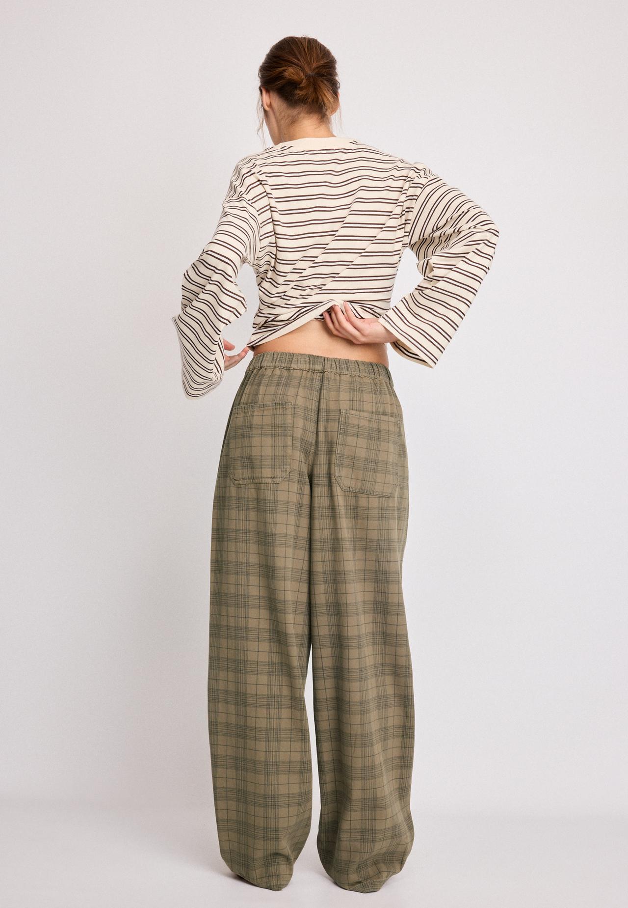 Checked wide straight-leg trousers — Beige