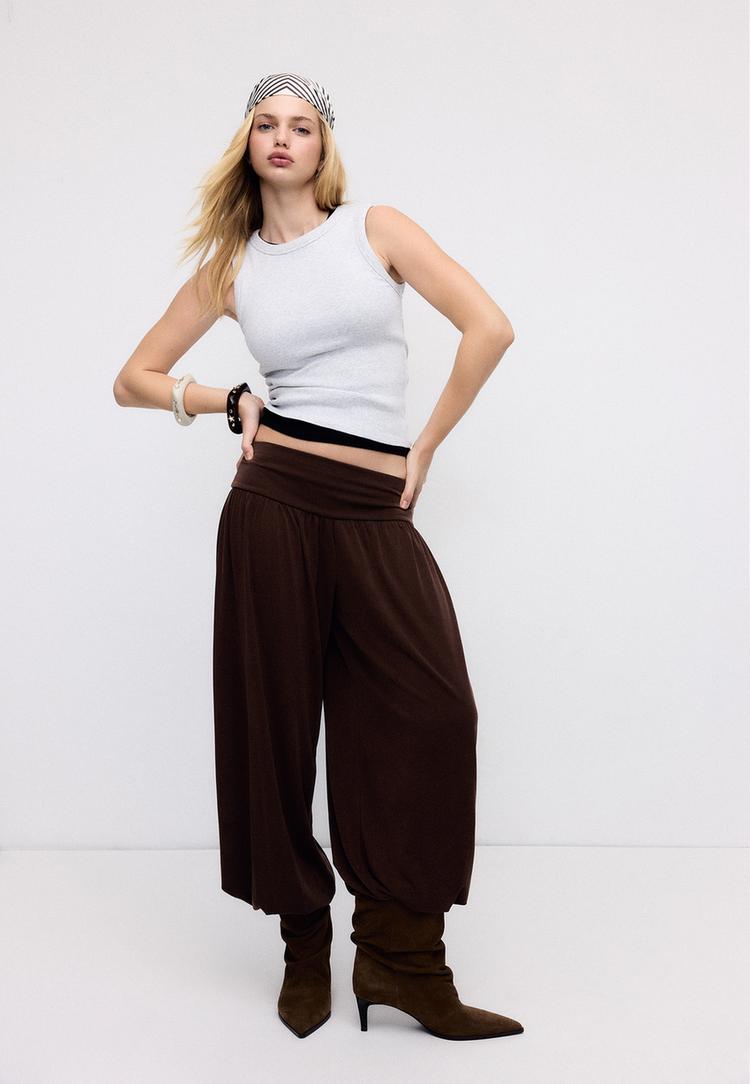 B04 Basic ärmelloses, figurbetontes Top Grau Melange XL