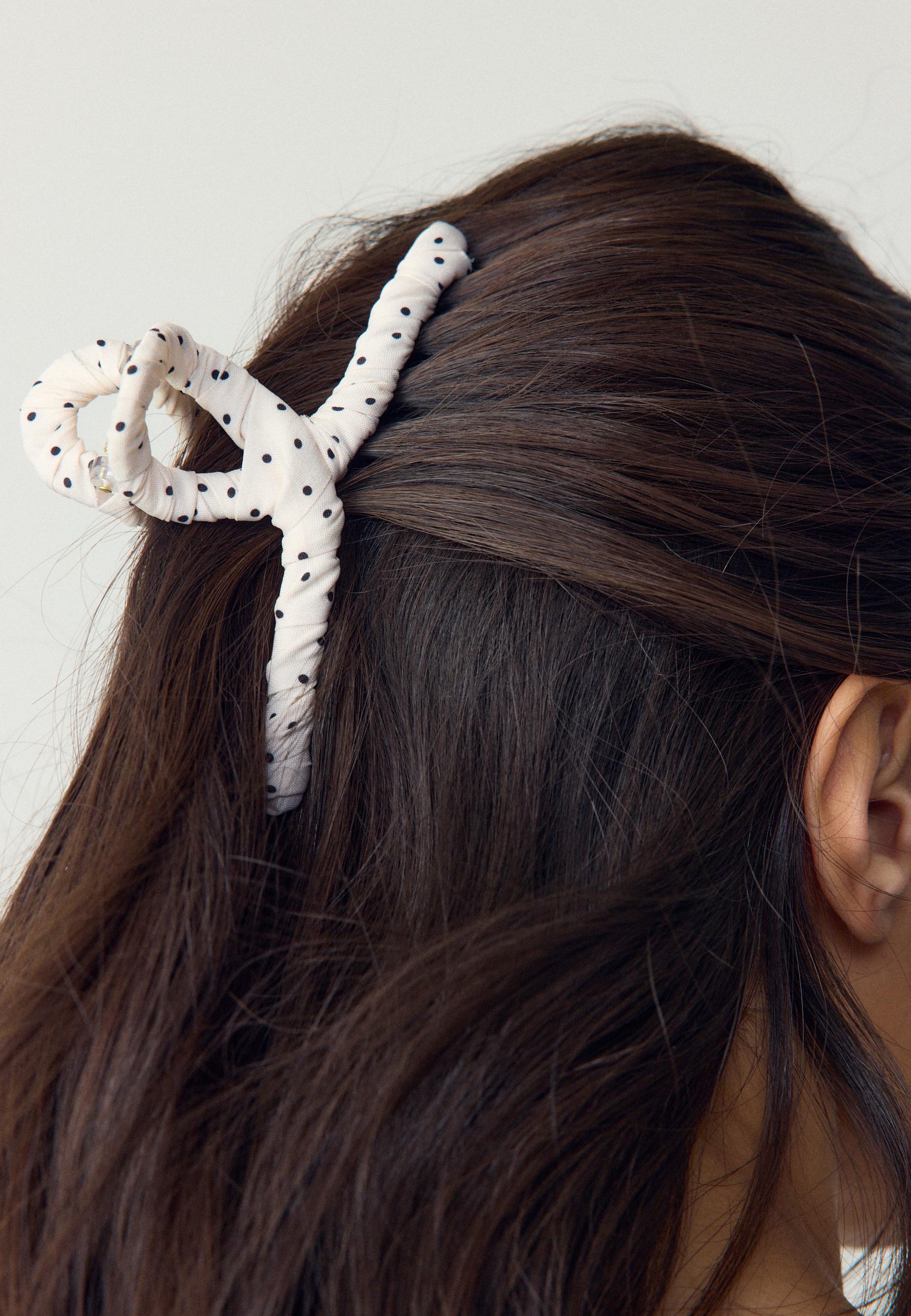 Fabric hair clip — White