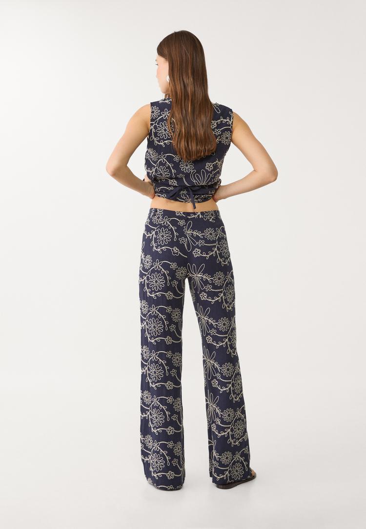 pantalon straight bordados con lino