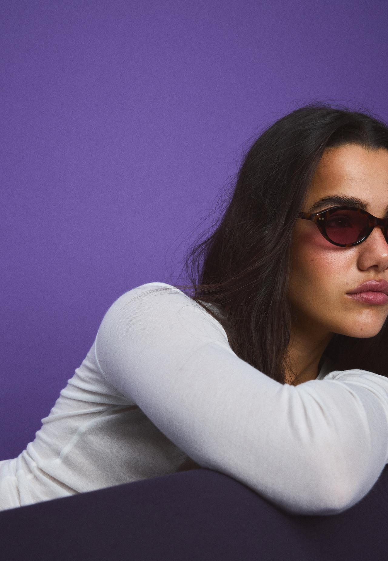 Oval sunglasses — Pastel pink