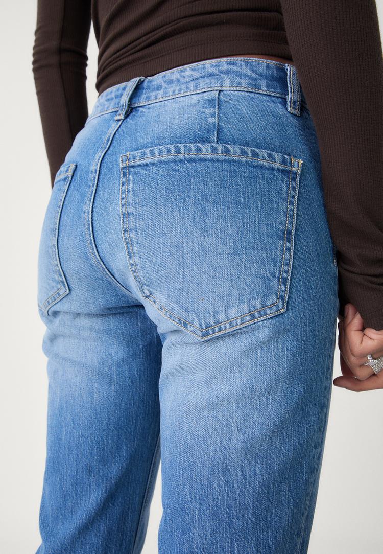 jeans flare bolsillos