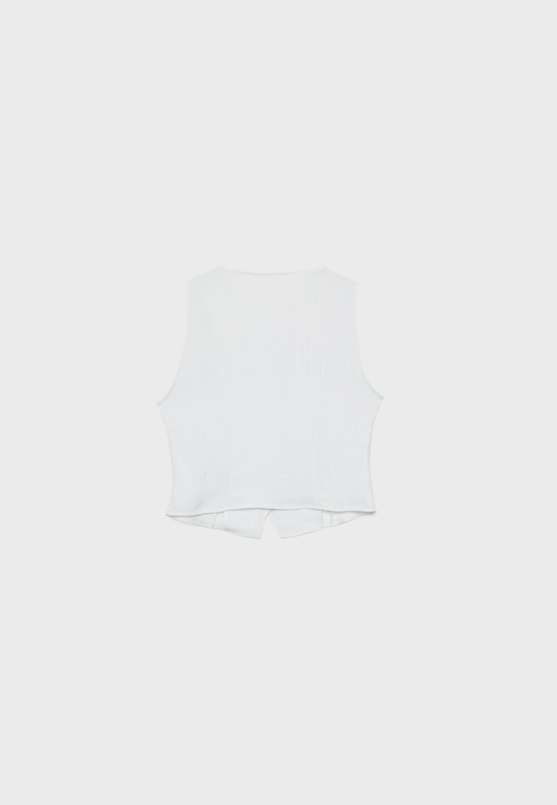 Regular buttoned waistcoat — Ecru