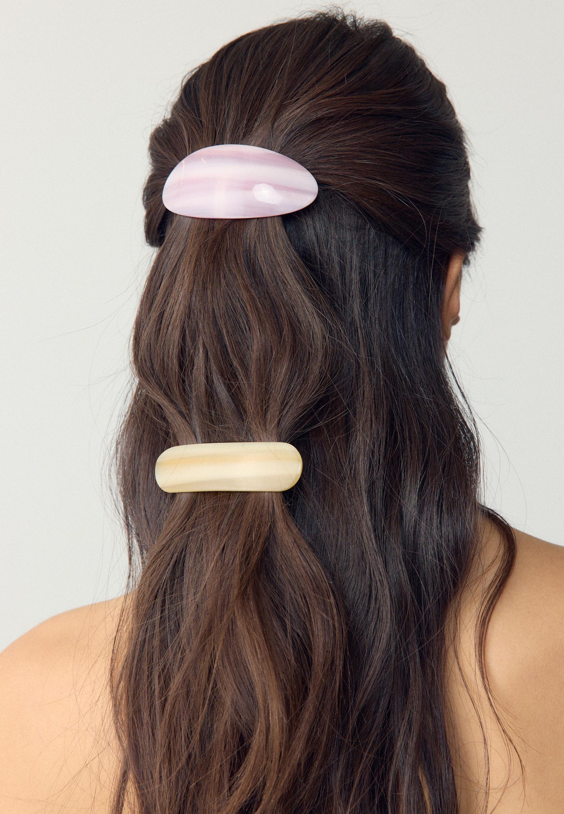 Set of 2 acetate hair clips — Pale pink