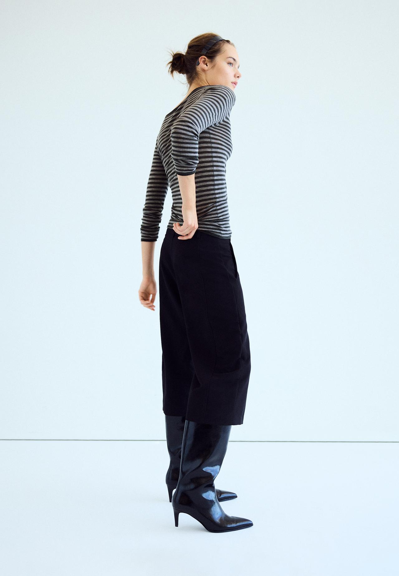 Basic wool and silk boat neck jumper — Dark grey