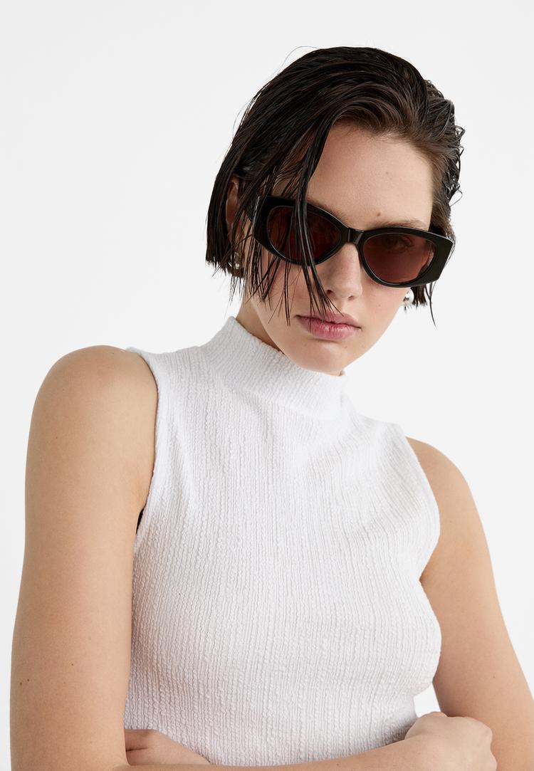 Stradivarius Top Fără Mâneci Cu Guler Înalt Alb M