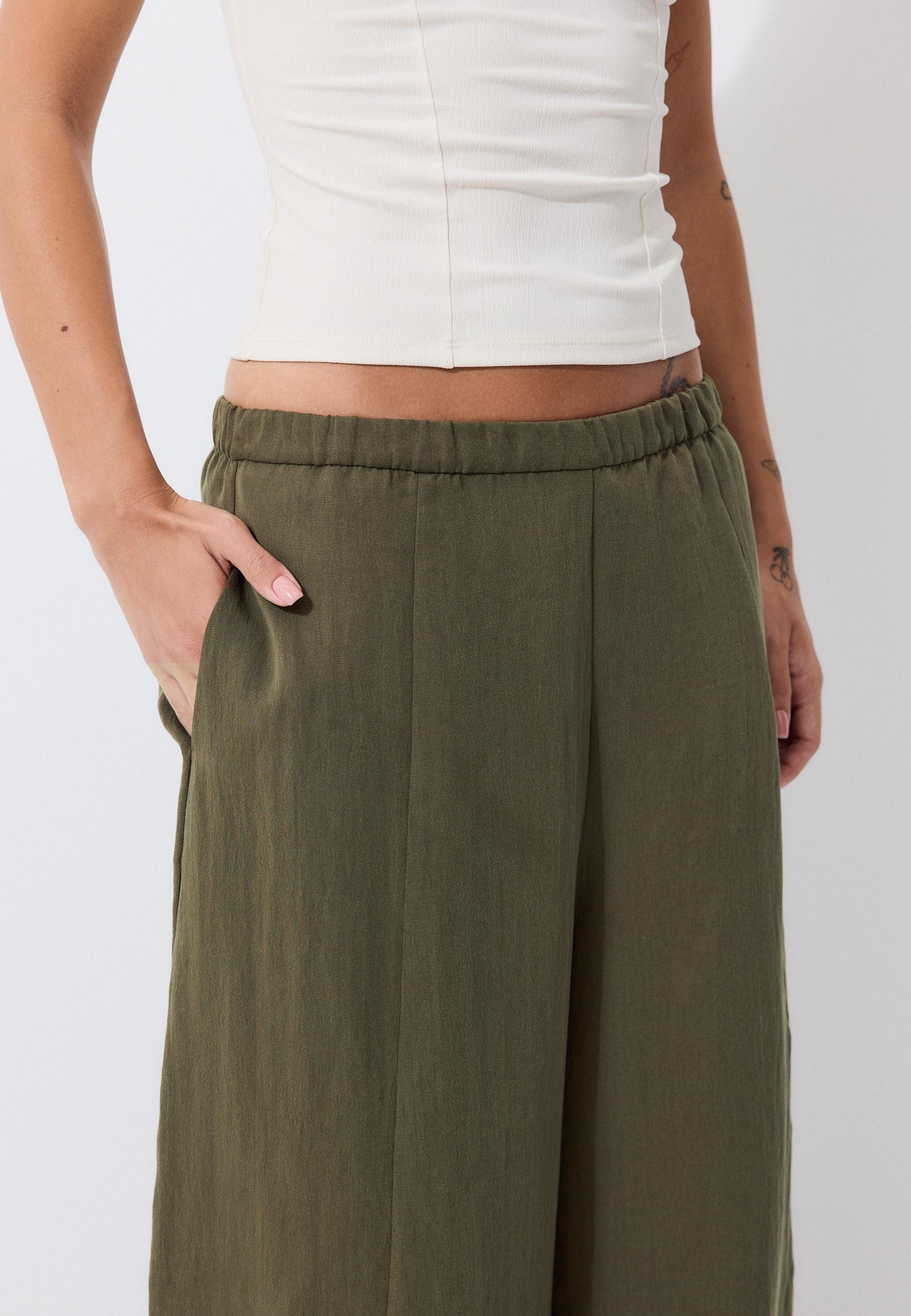 Lyocell-blend barrel trousers — Khaki