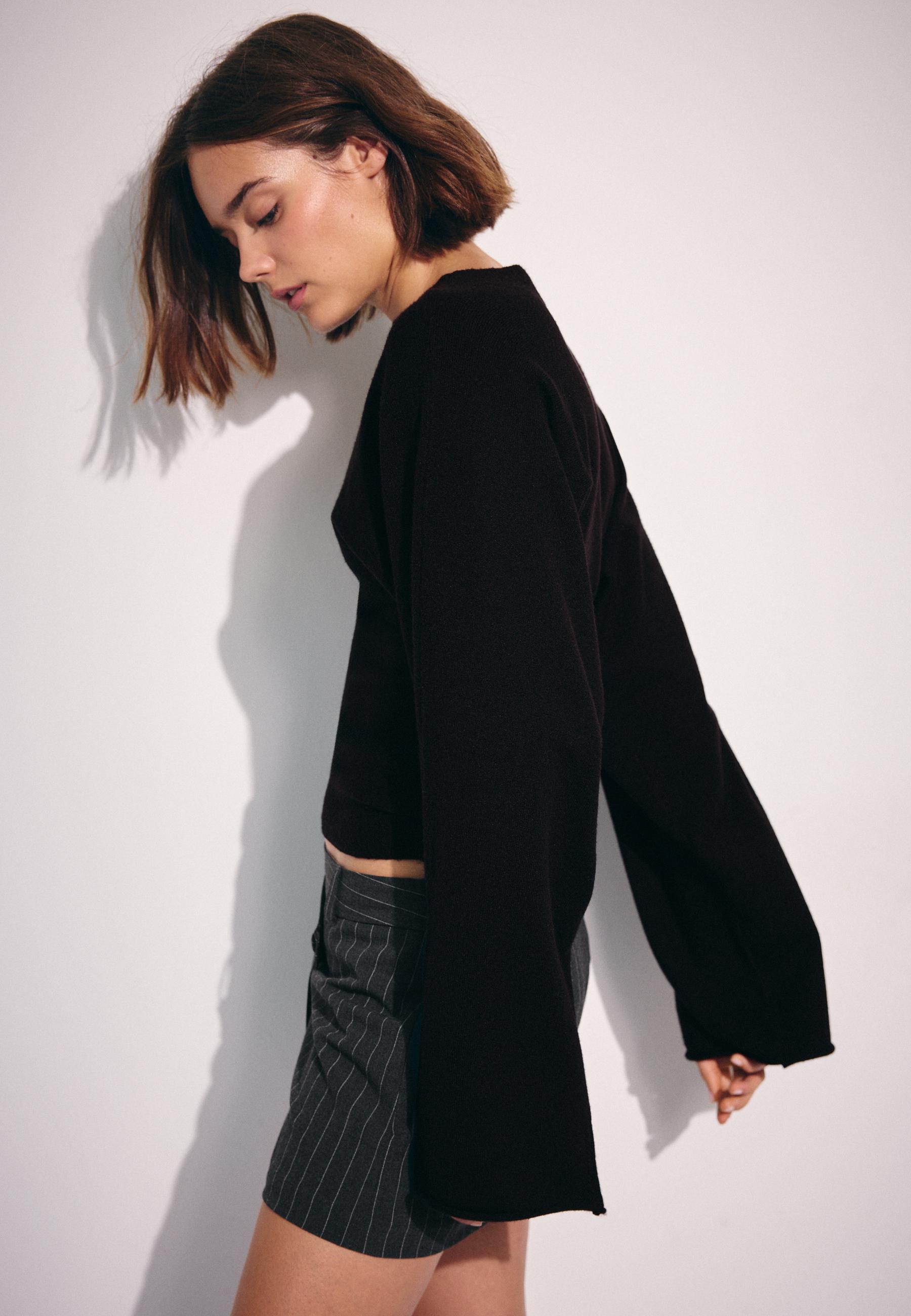 Stand collar knit jumper with kimono sleeves — Black