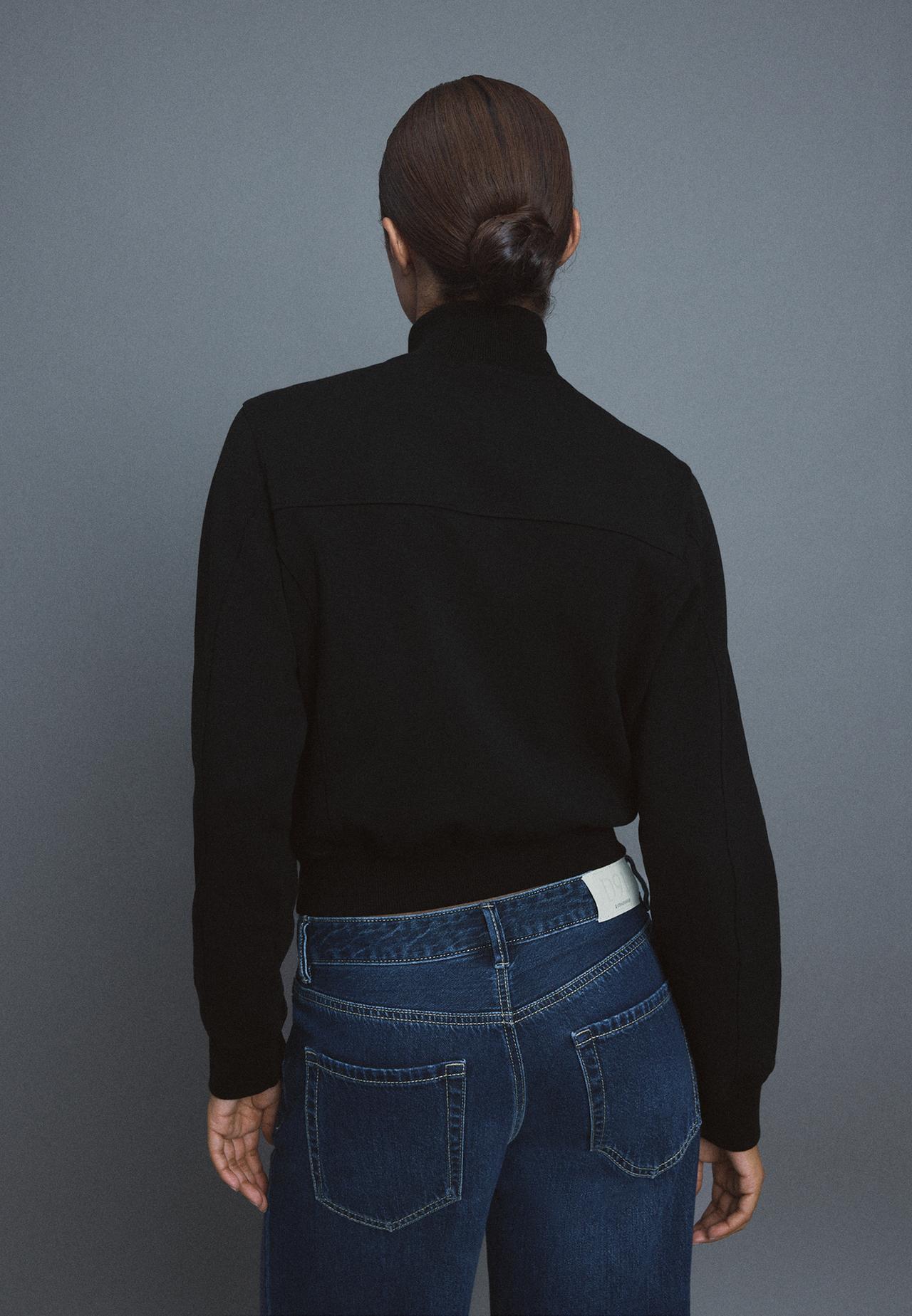 B09 Cropped high-neck zip-up sweatshirt — Black
