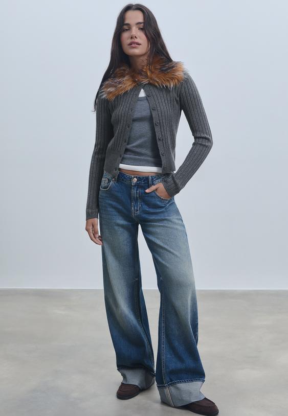 strickjacke-mit-kunstfellkragen