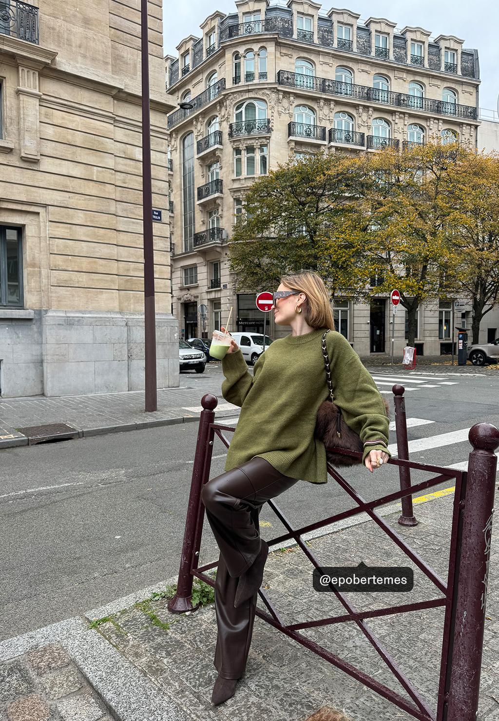 Rovné nohavice z textúrovanej koženky