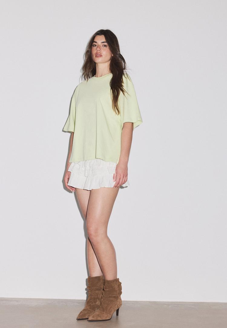 camiseta boxy manga corta