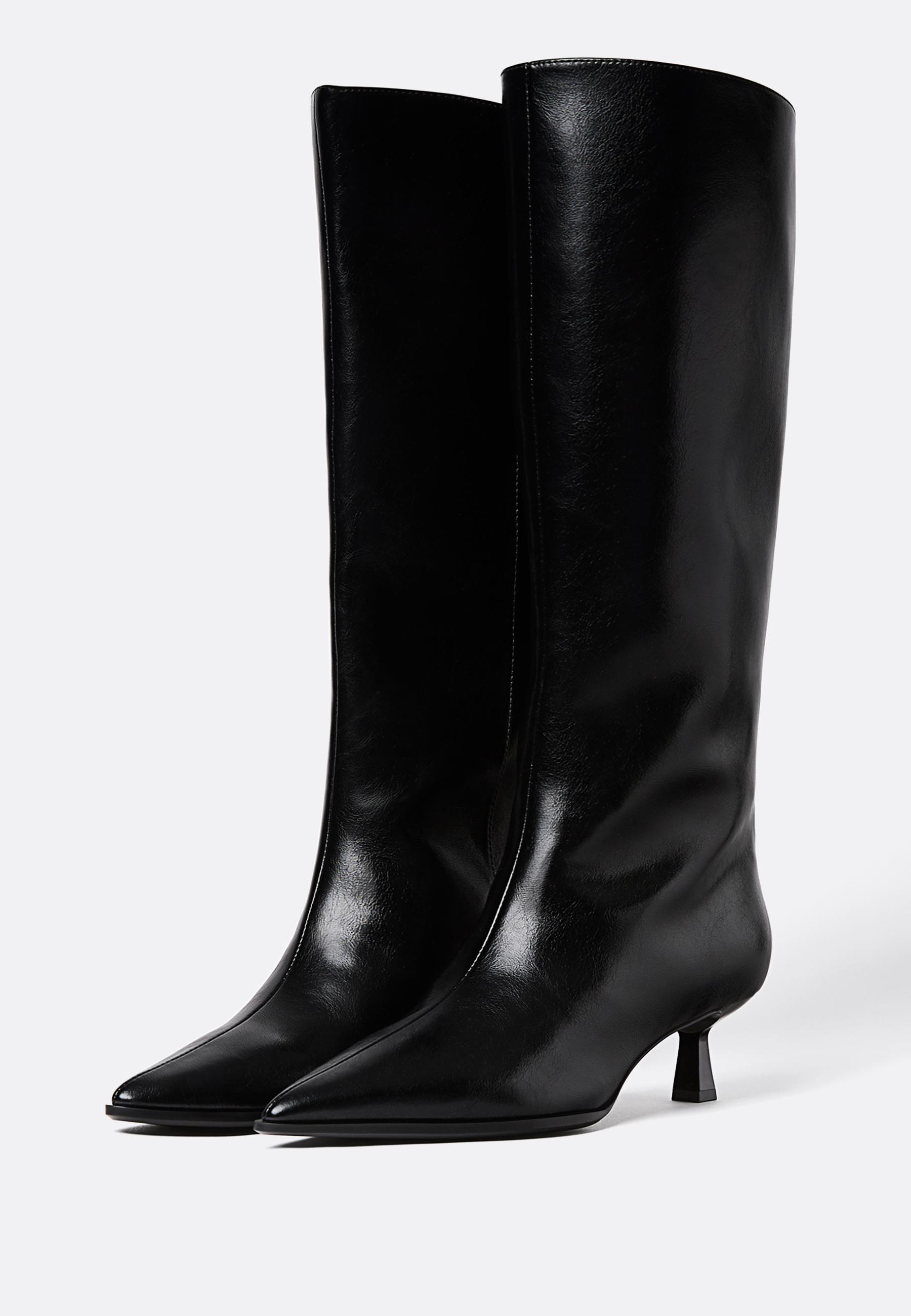 Kitten heel boot — BLACK