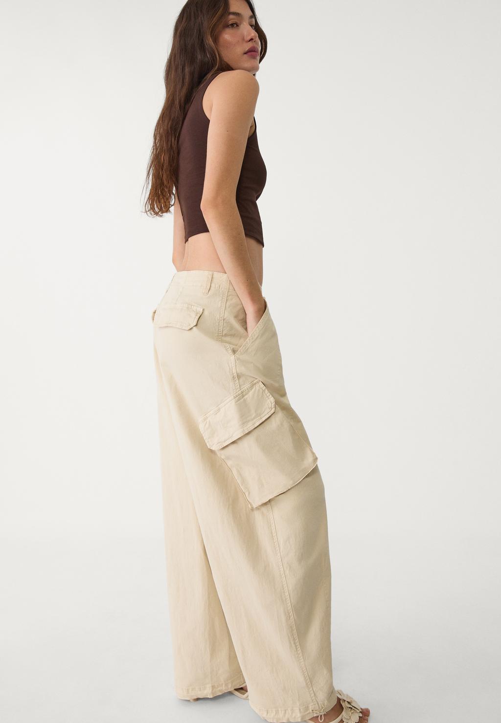 Sleeveless cotton top