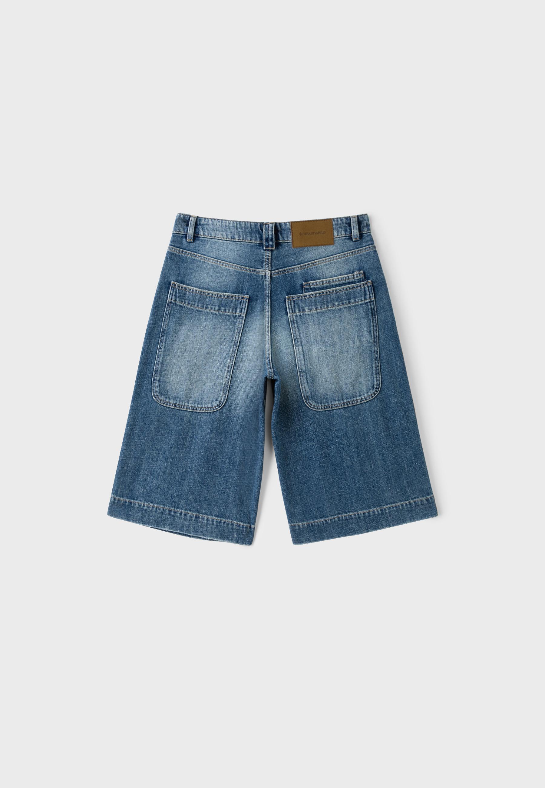 Wide-leg denim Bermuda shorts with maxi pockets — MEDIUM DENIM WASH