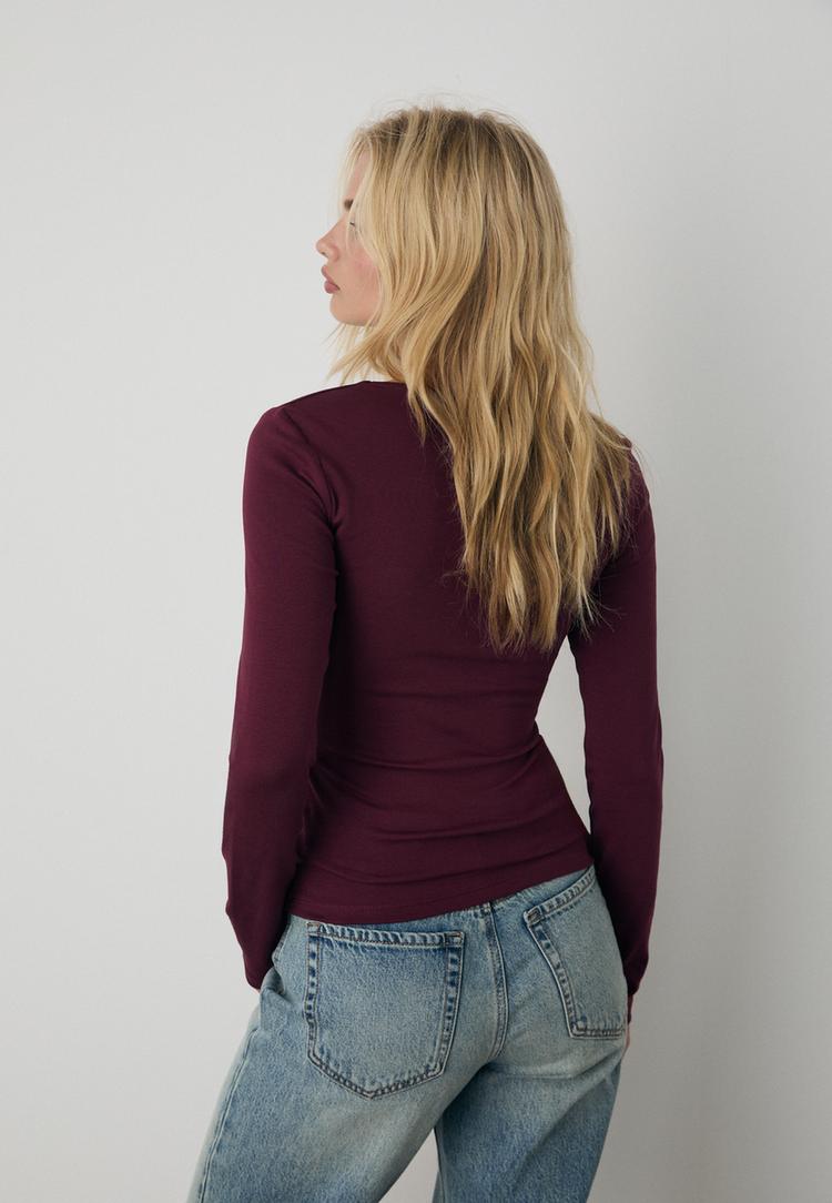 camiseta basica escote cuadrado