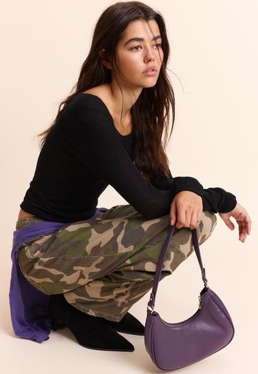Half-moon shoulder bag — Burgundy 4