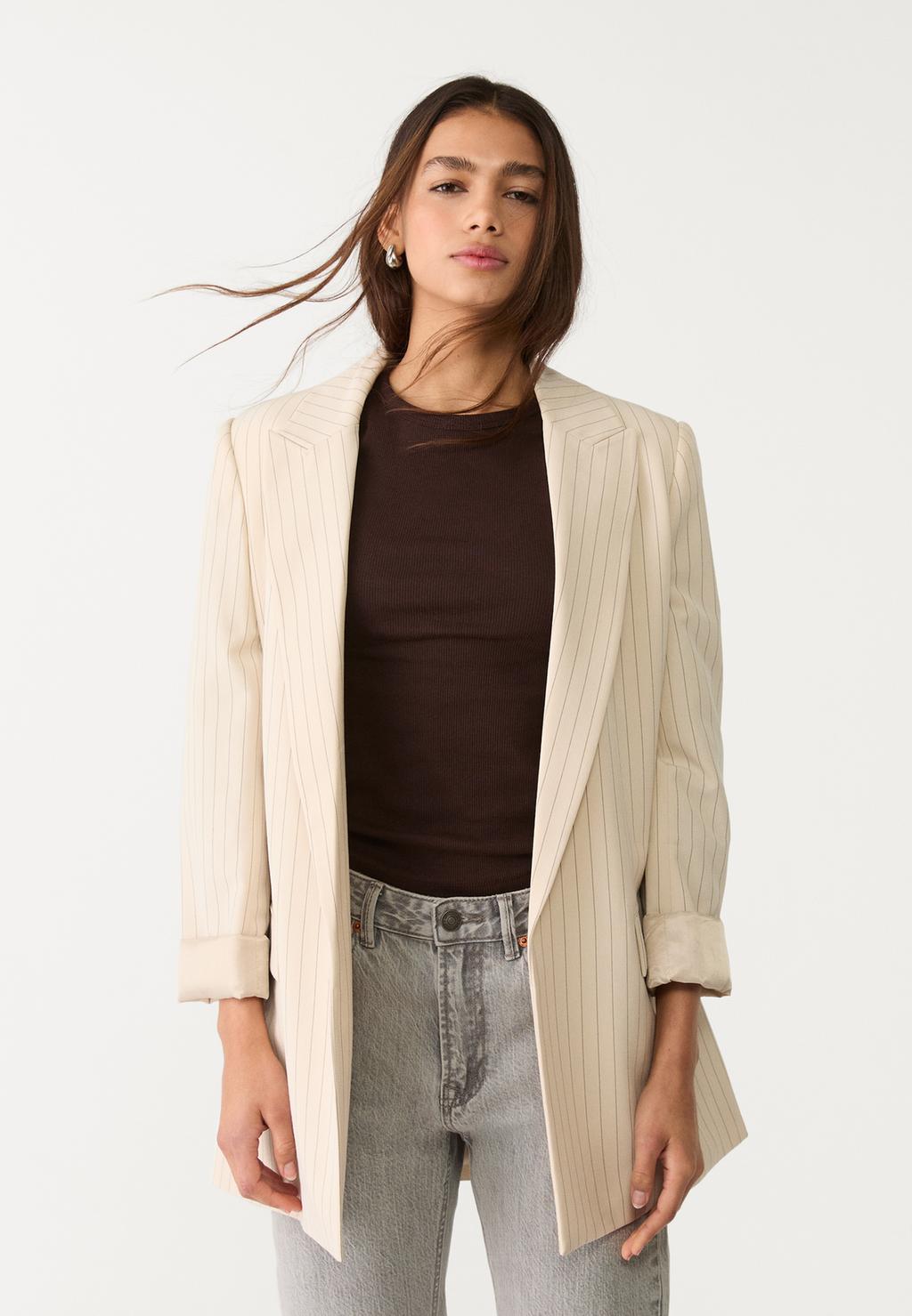 Dökümlü ve çizgili önü açık blazer