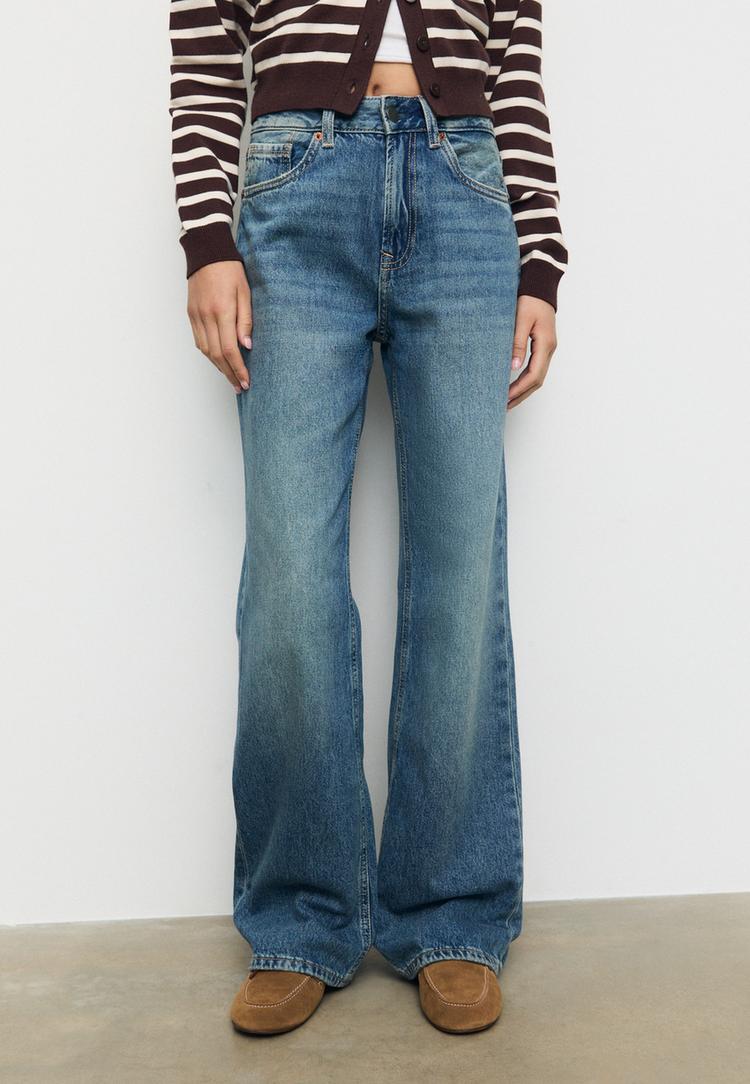 Stradivarius Τζιν Παντελόνι D92 Σε Ίσια Γραμμή Με Φαρδιά Γραμμή Πολύ Σκούρο Μπλε/Αποκολλαρισμένο 36 φωτογραφία