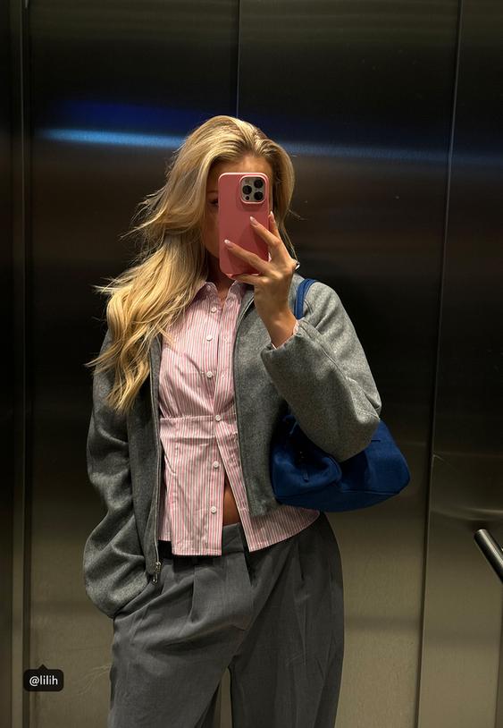 Stradivarius Fitted Shirt With Underbust Seam Pastel Pink Xs