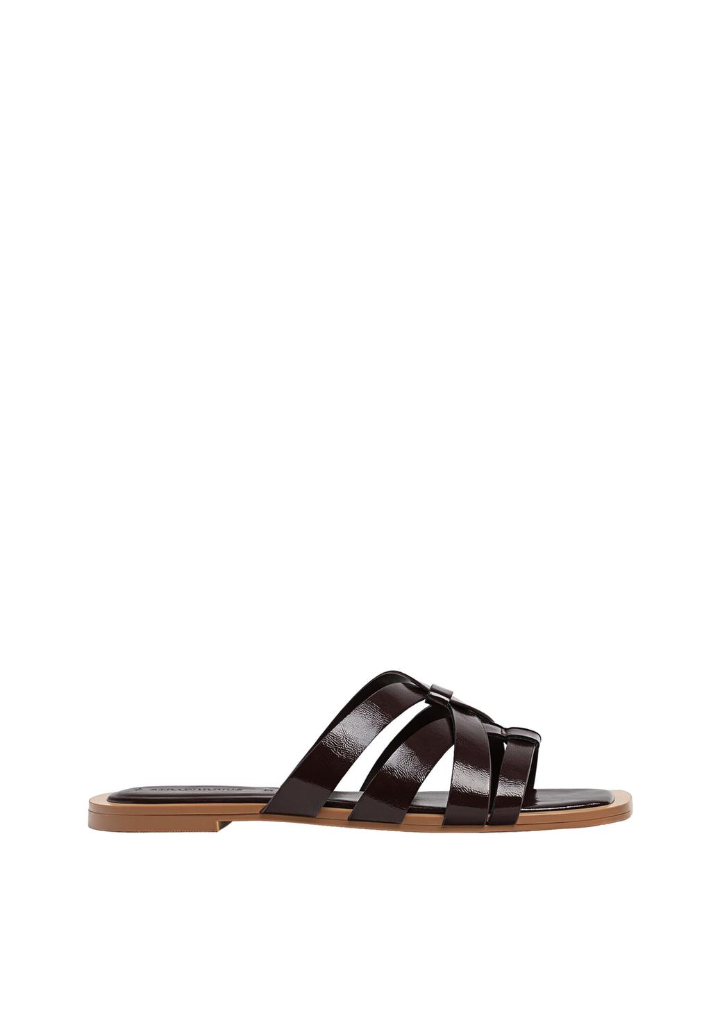 Sandalias planas tiras