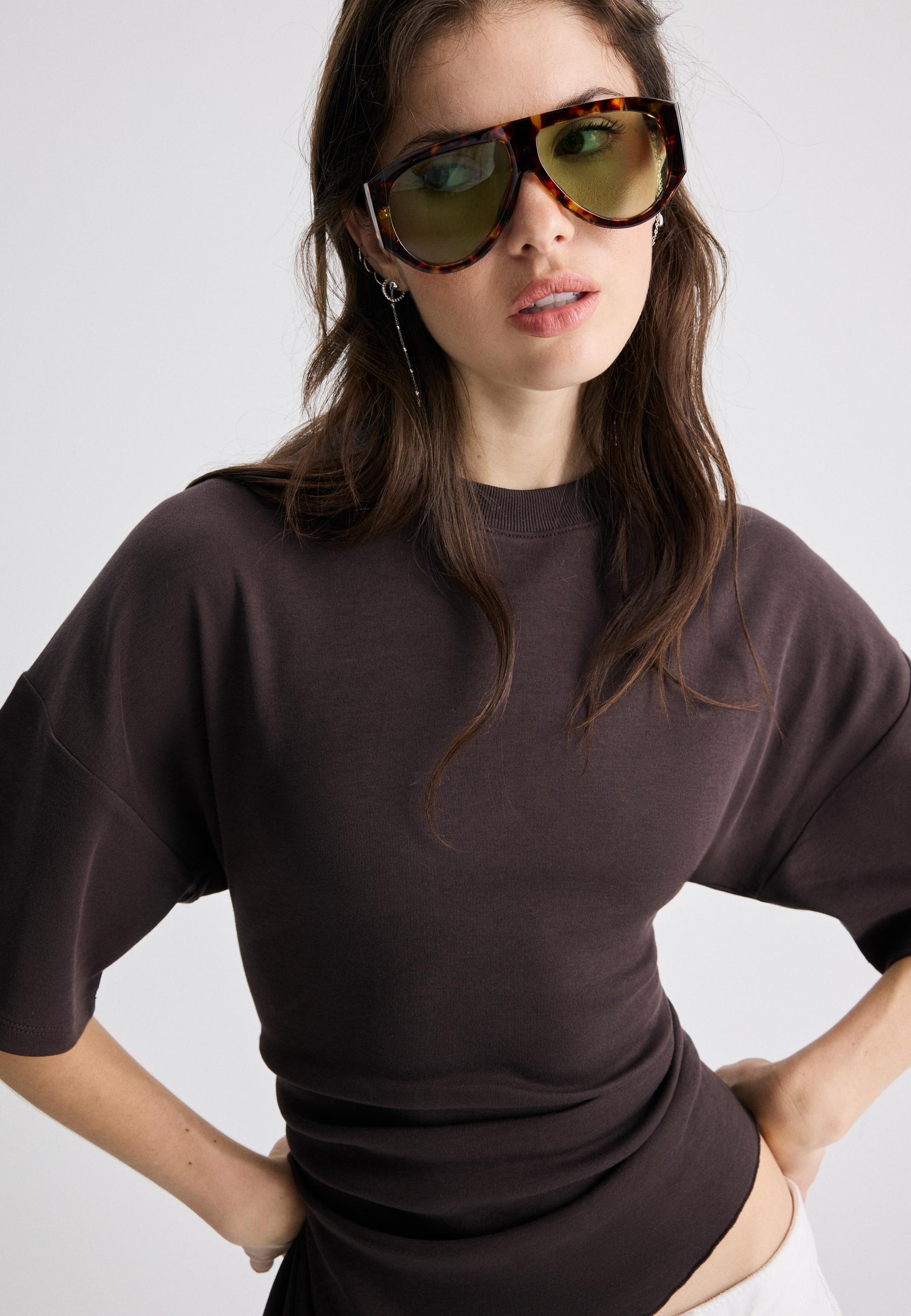 Asymmetric short sleeve T-shirt — Brown