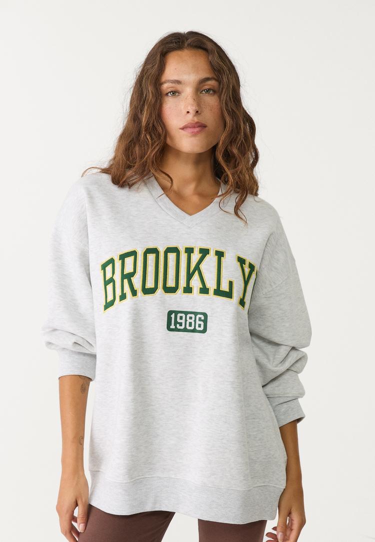 sudadera oversize bordada