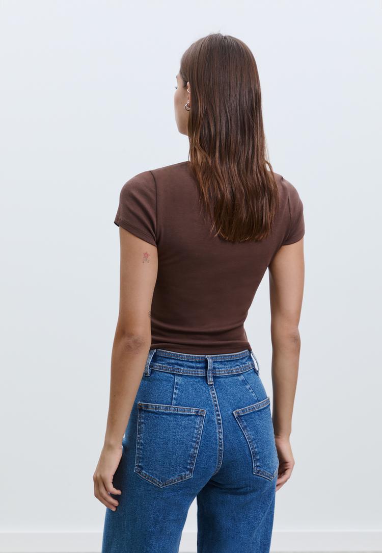 camiseta basica slim fit