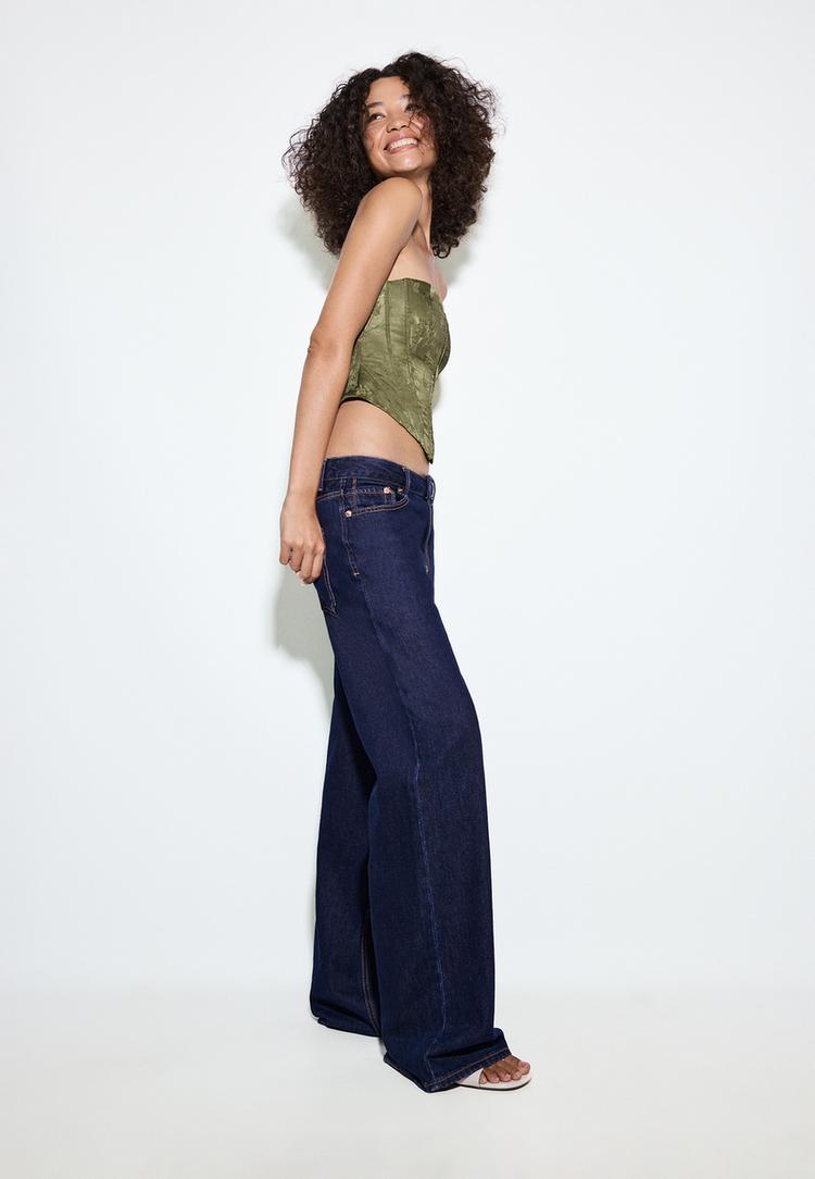 d91-jeans-mit-tiefem-weitem-bein
