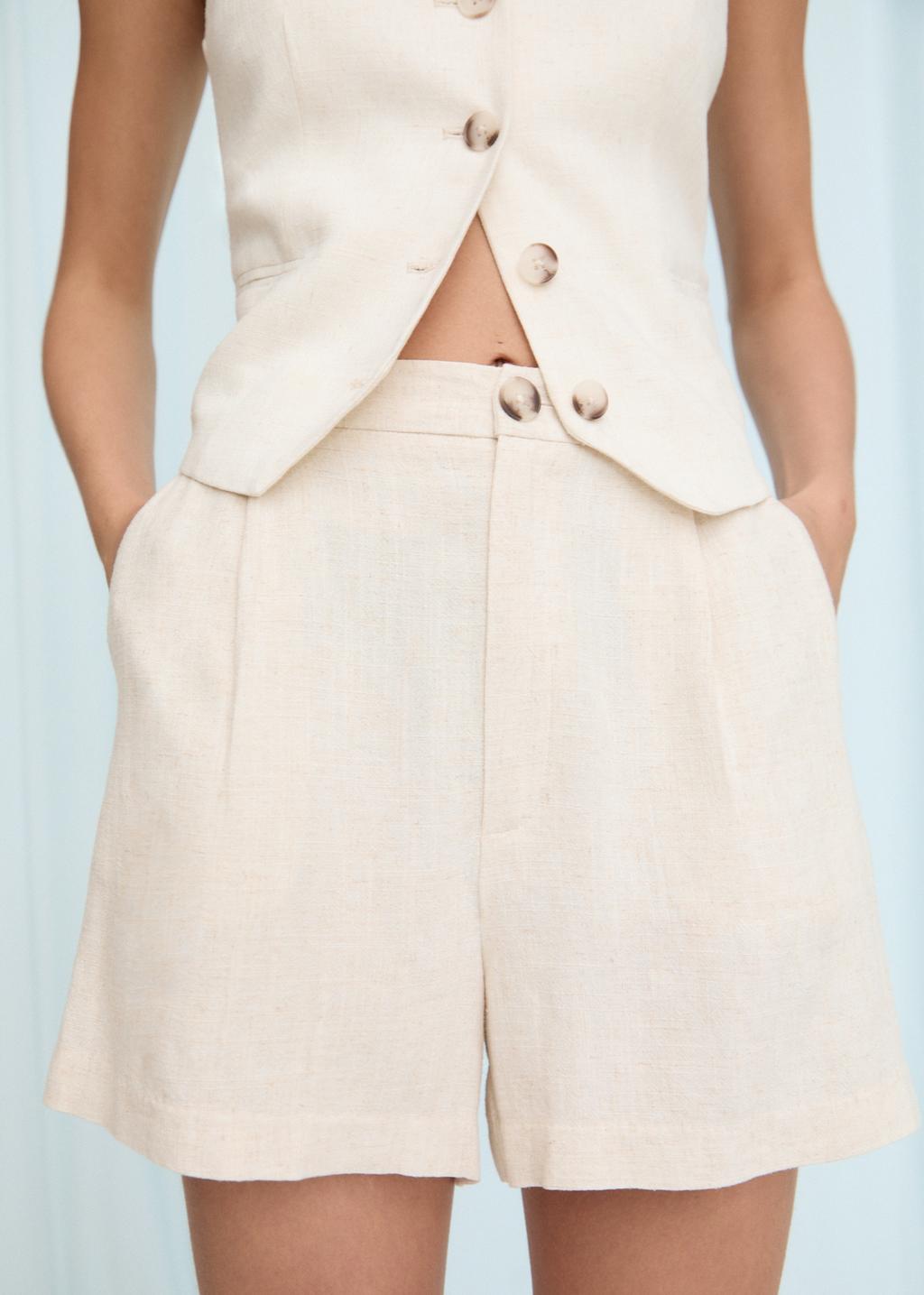 Loose pleated linen-blend shorts