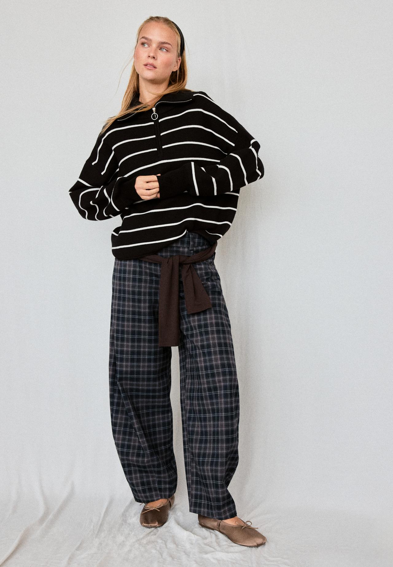 Zip-up knit sweater — Ecru