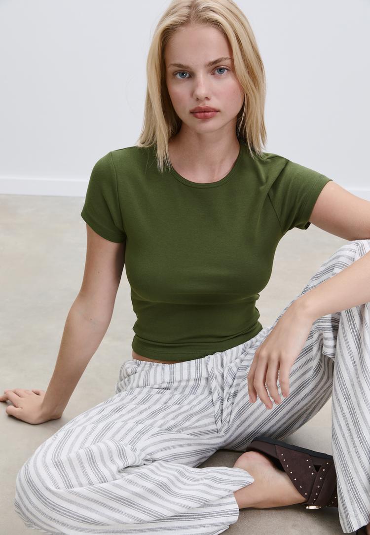 camiseta basica slim fit