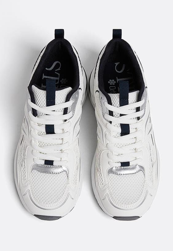 zapatillas deportivas detalle