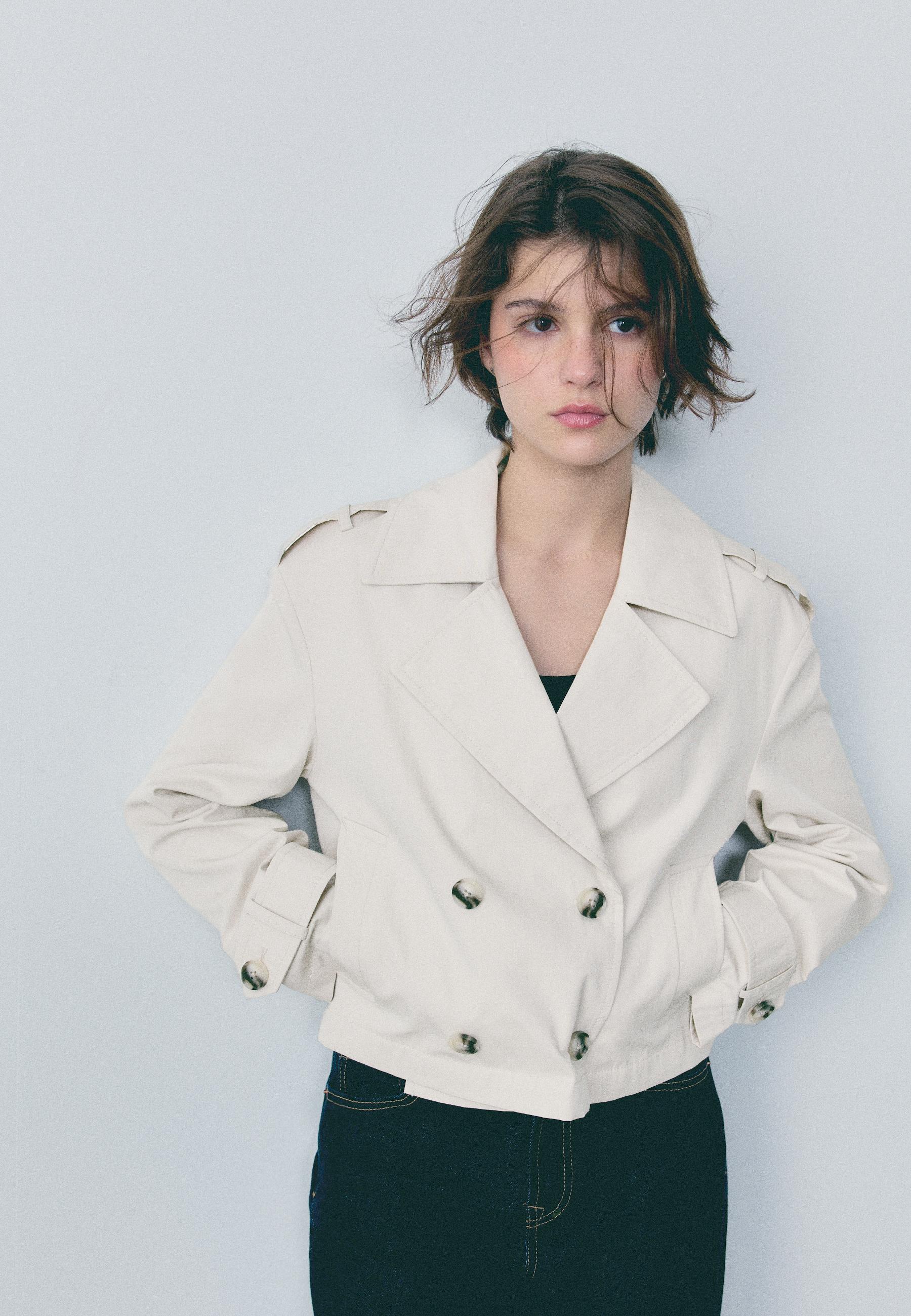 Short double-breasted trench coat — Stone